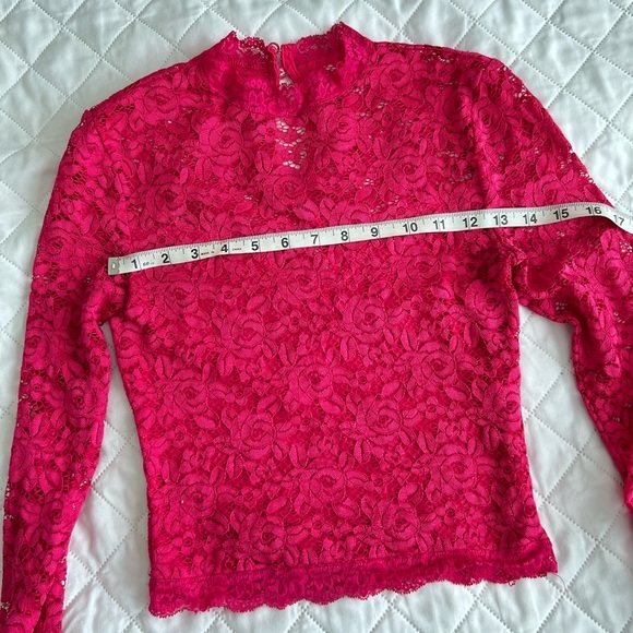 Gorgeous Laced Bebe Top - Picture 4 of 5